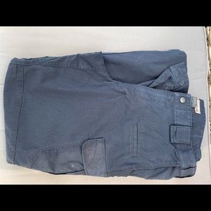 Mens 511 pants in 36/30. Navy blue. Lightly worn.